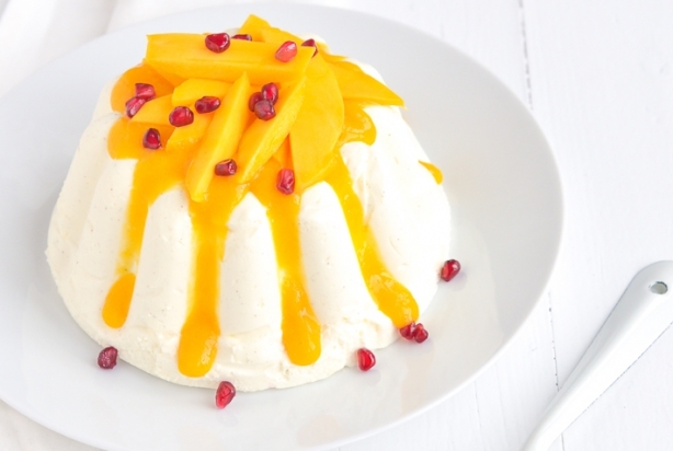 Weekendbites: Yoghurtpudding met mango en granaatappel