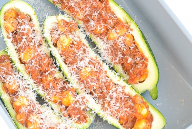 Fresh & Easy: Courgette bolognese
