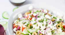 Griekse parelcouscous salade