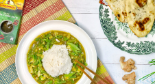 Groene curry met kabeljauw, snijbonen en zelfgemaakt naanbrood