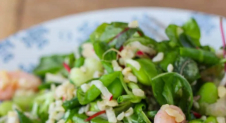 Salade met bulgur, garnalen en edamamebonen