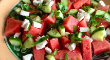 Zomerse salade met watermeloen, feta en munt