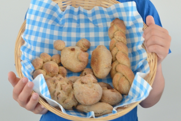 Verwonderlijk Recept voor broodjes bakken met kinderen - Foody.nl YD-88