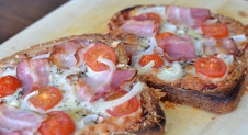 OMF’s Studentenkeuken: Pizza op een boterham