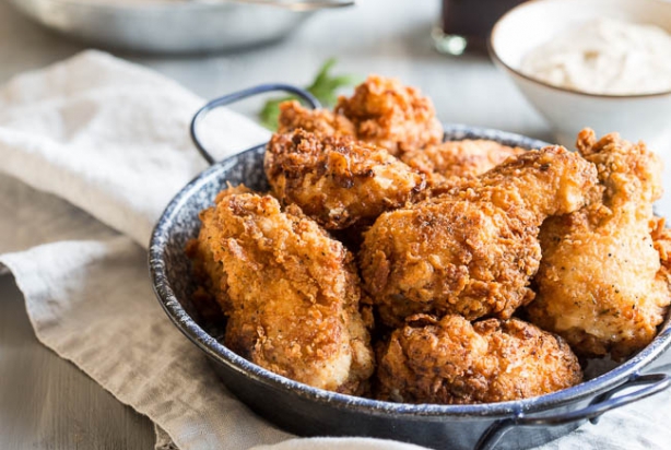 Dude Food dinsdag: goudgeel gefrituurde kip