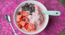 Video: Aardbeien Frozen Yogurt in 5 minuten