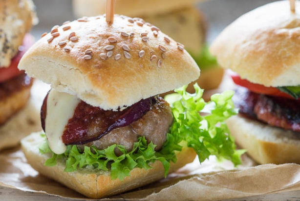 Orthodox Onbelangrijk parlement Recept voor trio van van mini hamburger - Foody.nl