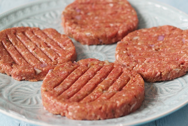 Knipoog Previs site Carrière Recept voor zelfgemaakte hamburgers - Foody.nl
