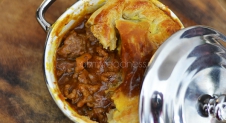 Fastfood Friday: Meat Pie